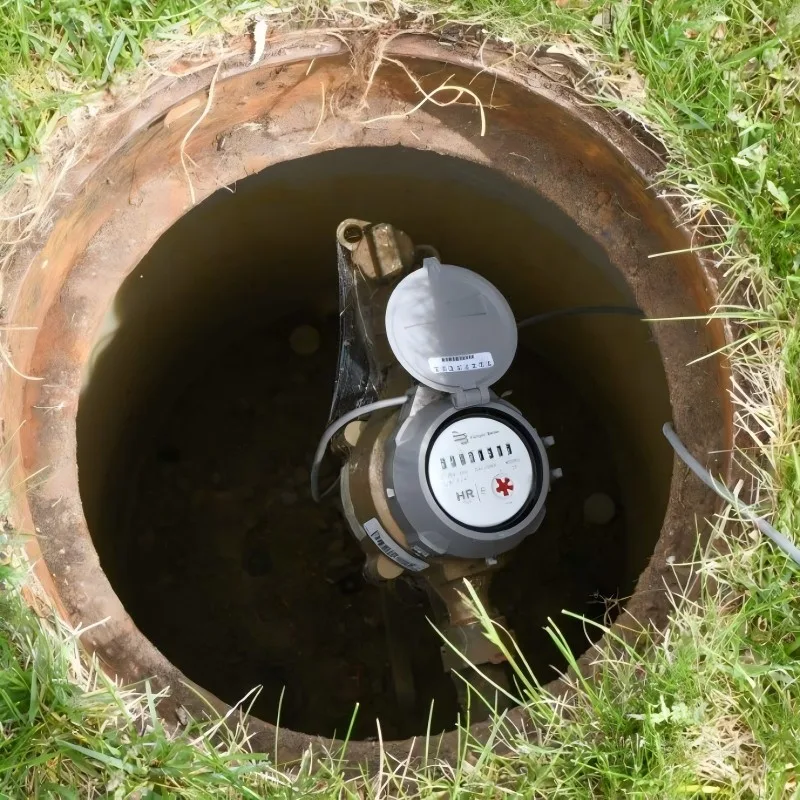 Water meter pit difficult access for manual reading